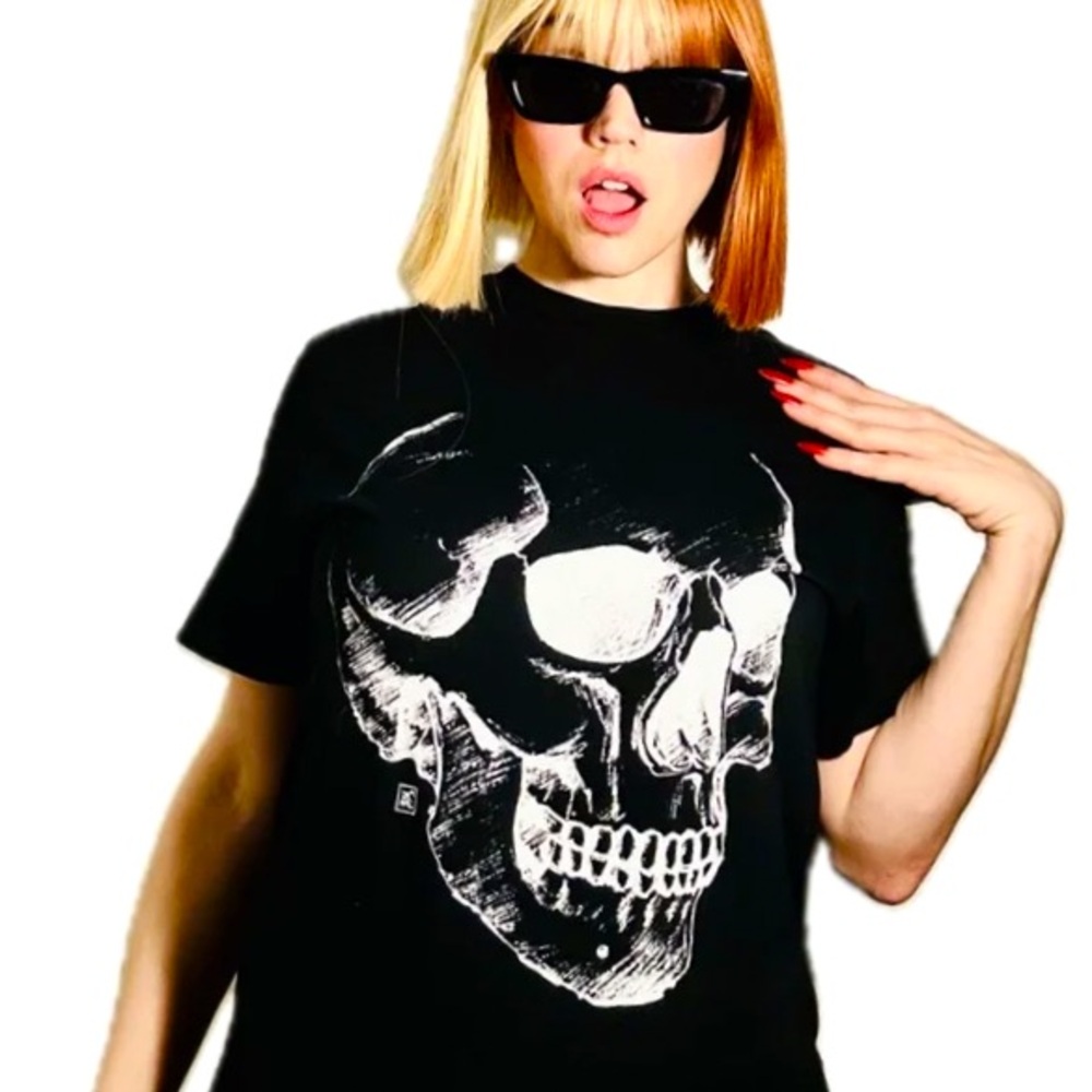 Black Skull T-Shirt - Original Artwork - 2024 - Small 🎃👻💀 - Picture 2 of 5